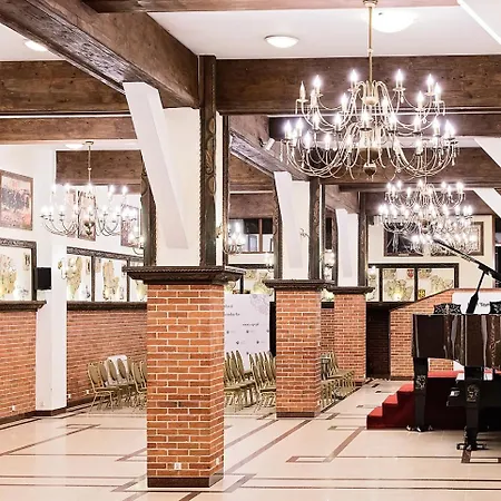 Hotel Szymbark Hotel 3*