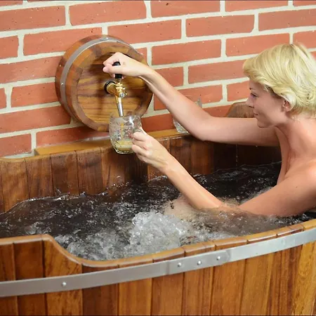 Hotel Szymbark Hotel Szymbark (Pomerania)