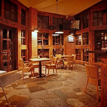 Hotel Szymbark Hotel 3*