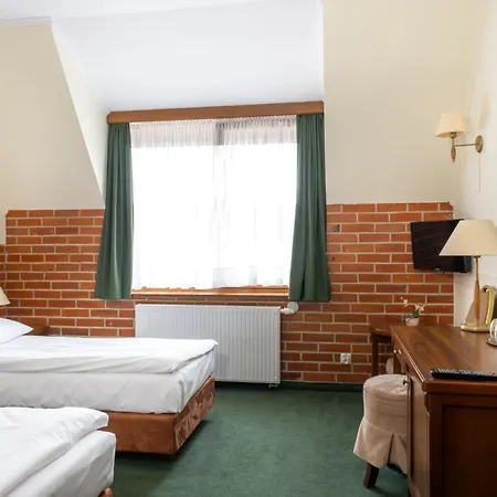 Hotel Szymbark 3*