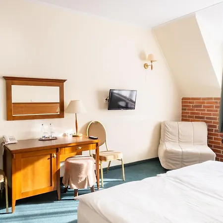 Hotel Szymbark 3*