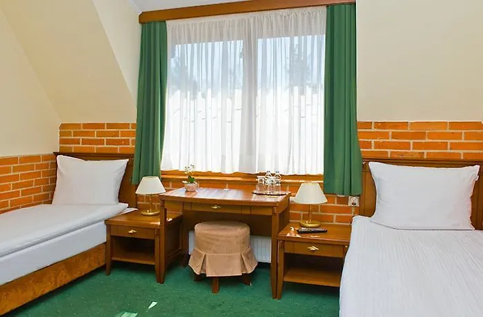 Hotel Szymbark 3*
