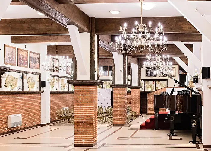 Hotel Szymbark Otel 3*