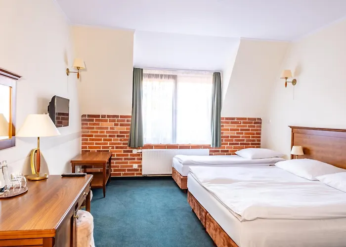 Otel Hotel Szymbark 3*